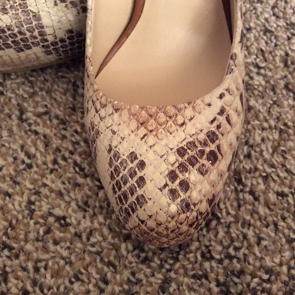 5 for $25 - INC heels - Picture 3 of 6